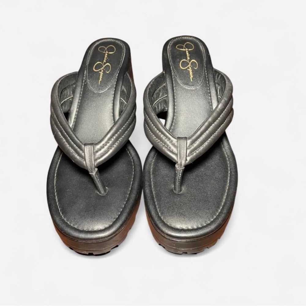 NWOT Jessica Simpson black thong platform sandal
